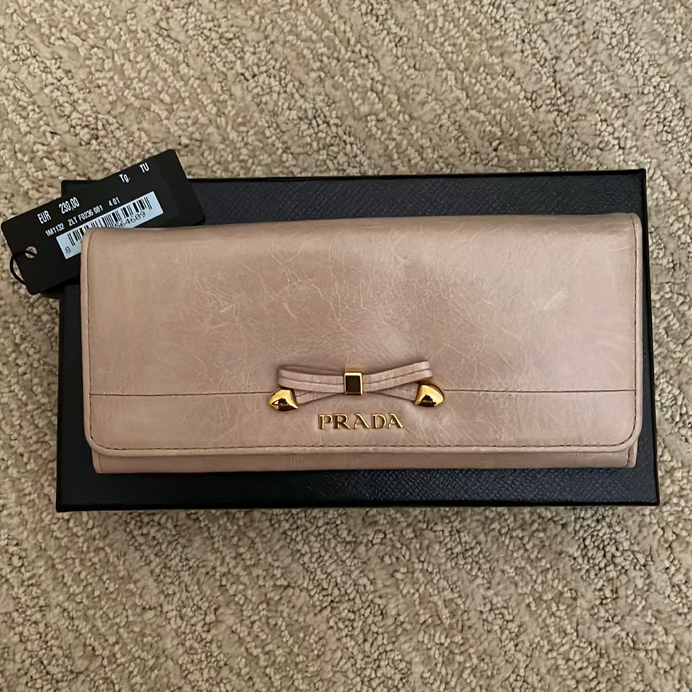 NWT Prada Vitello Shine Long Wallet - AUTHENTIC